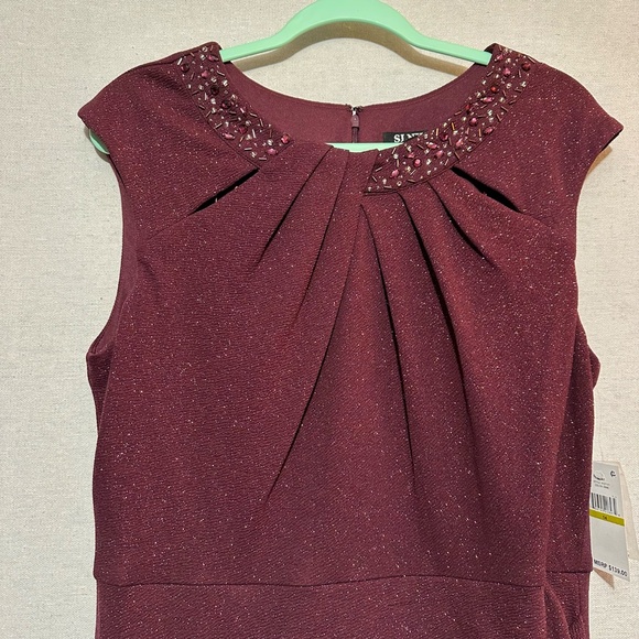 NWT SLNY Cap Sleeve Glitter Faux Wrap Gown - size 14 - Picture 5 of 7